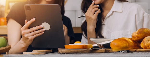 Contact and support illustration